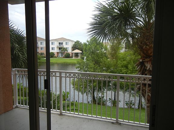 2nd image of 7204 Myrtlewood Cir W