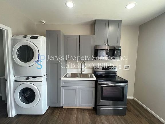 3rd image of 4848 Elizabeth St #A