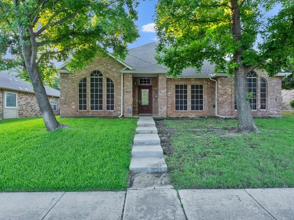 7132 Sample Dr, The Colony, TX 75056
