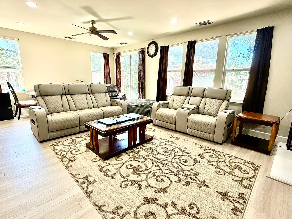3 bed, 2195 sqft, $4,750 — Photo 4