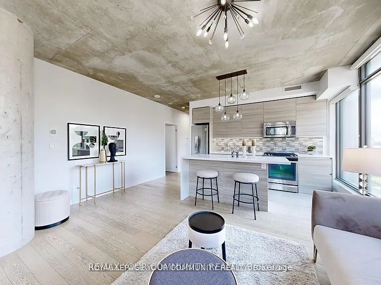 111 Bathurst St #314 — Photo 4