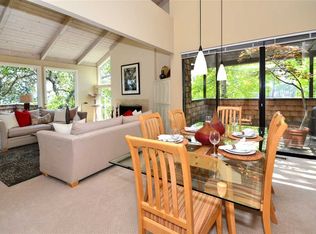 232 The Knl, Orinda, CA 94563