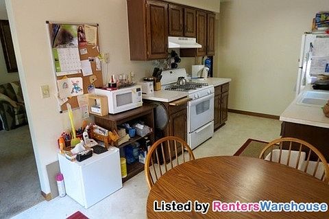 4th image of 12963 Everest Ave