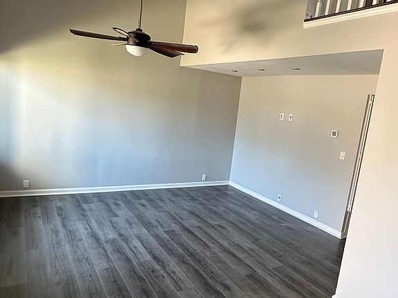 2nd image of 11043 Clairemont Mesa Blvd