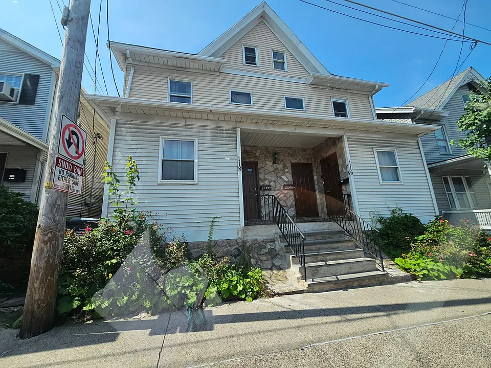 116 E Broad St #B