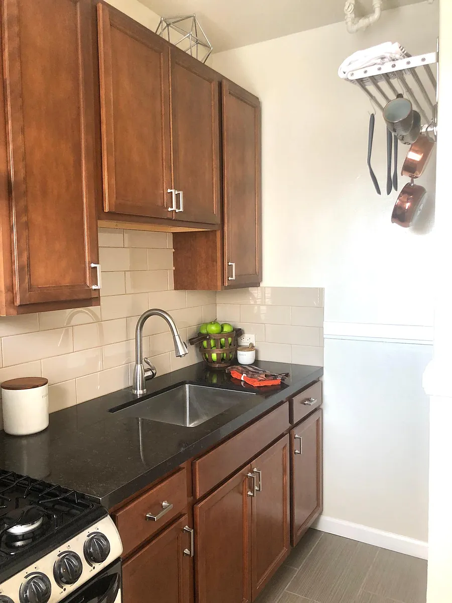 STUDIO KITCHEN - Empire Court