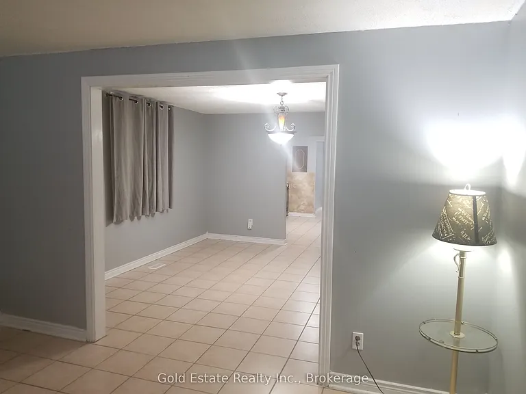 426 Langlois Ave #UPPER — Photo 5