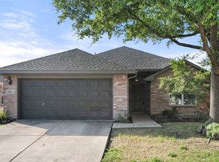 1003 Kimbro Dr, Forney, TX 75126
