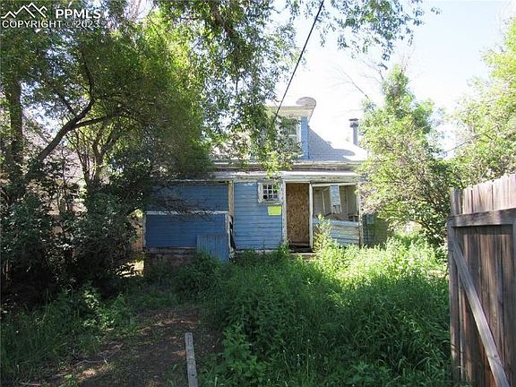 5th image of 932 E Costilla St