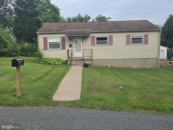 1447 F St, Woodbridge, VA 22191