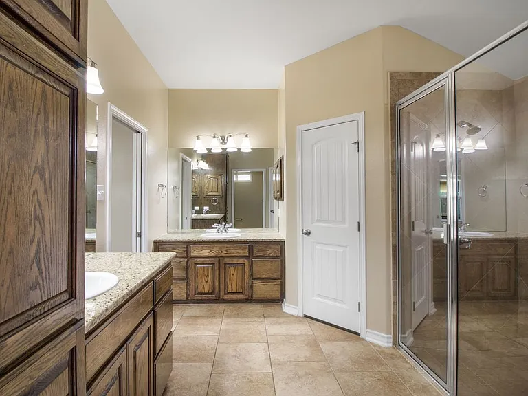 3825 Kangaroo Ct — Photo 18