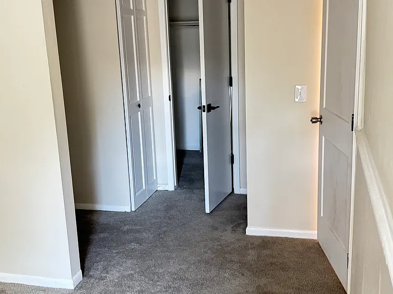 2445 S Xanadu Way #D — Photo 4