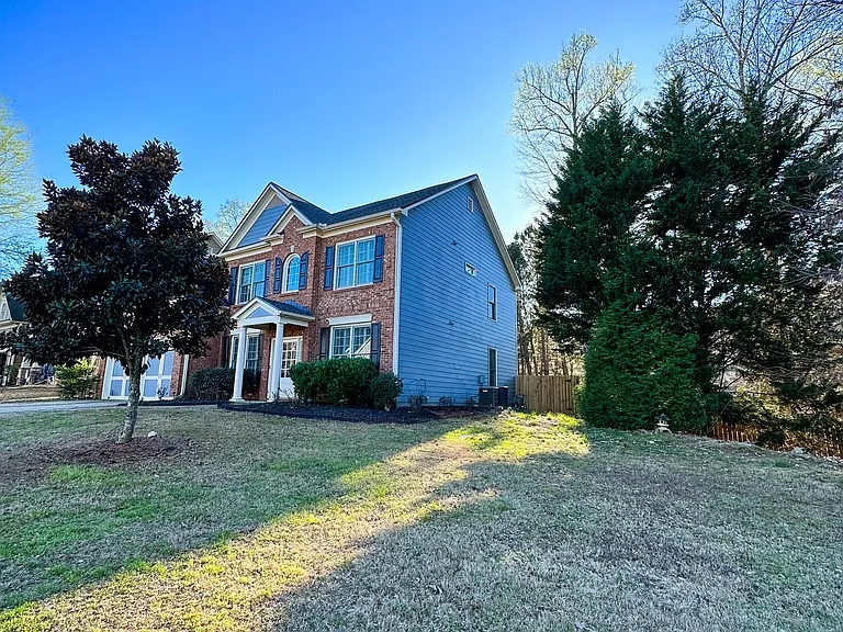 154 Garland Rose Ln — Photo 3