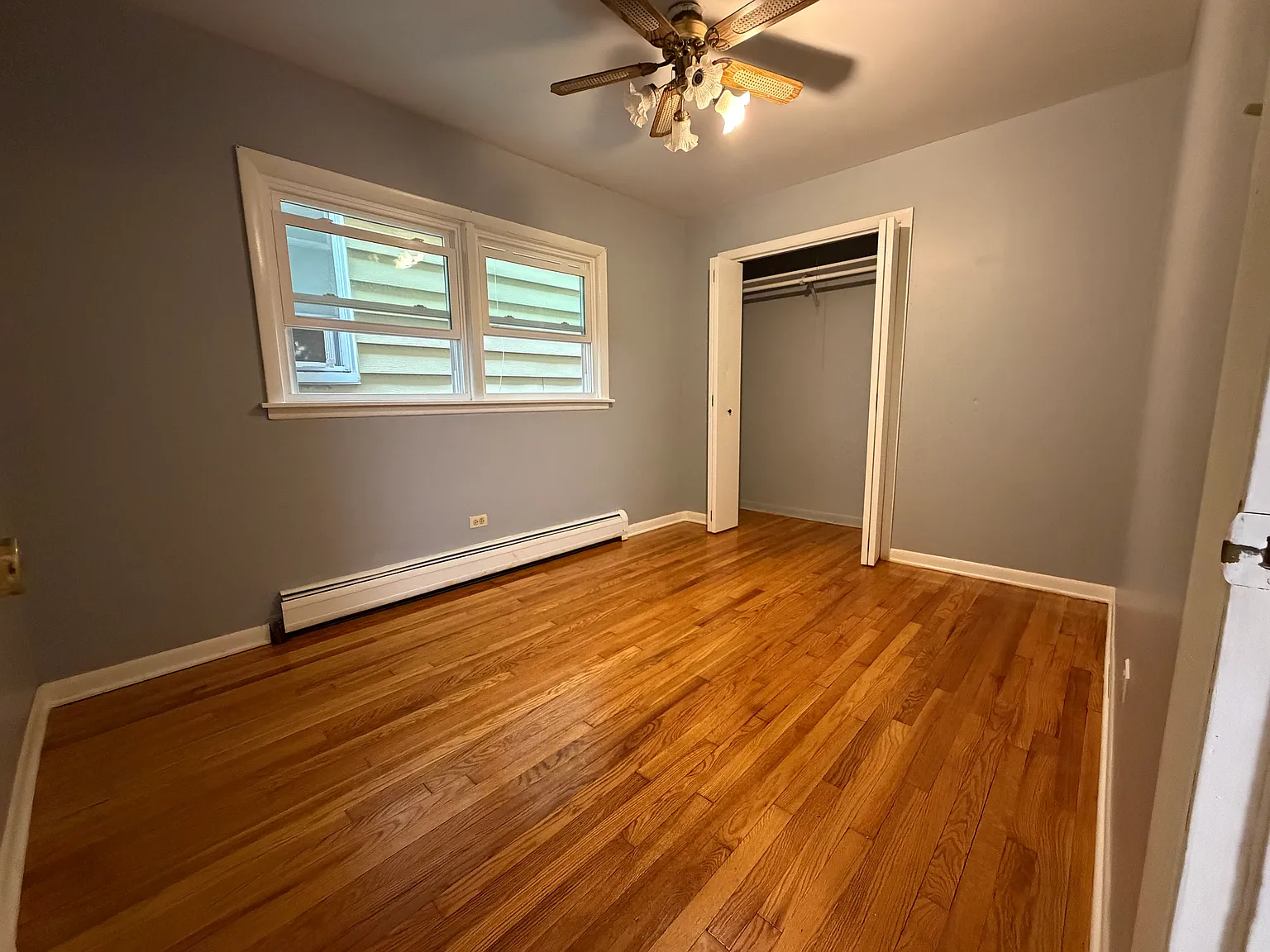 3 bed, $2,100 — Photo 4