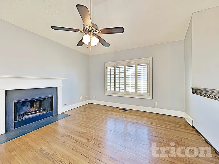 160 Eagle Glen Dr — Photo 22