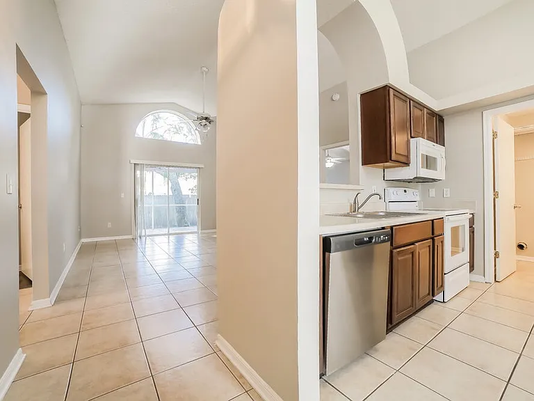 4111 Quail Briar Dr — Photo 6