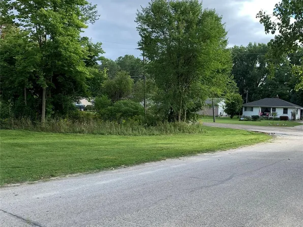 25891 Ballard St, Harrison Township, MI 48045