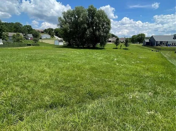 621 Sweetgum Ct, Foristell, MO 63348