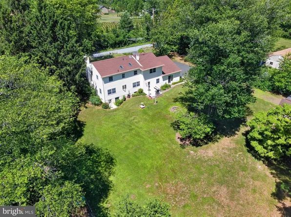 272 Pigeon Creek Rd, Pottstown, PA 19465