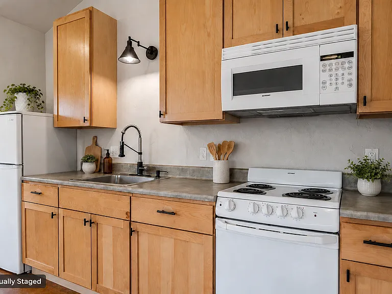 901 Spruce St #G — Photo 11
