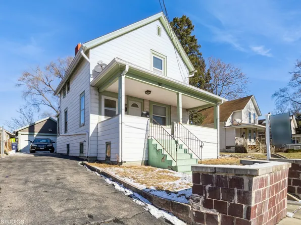 360 Hastings St, Elgin, IL 60120