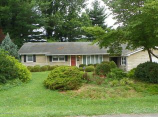 7902 Canna Dr, Louisville, KY 40258