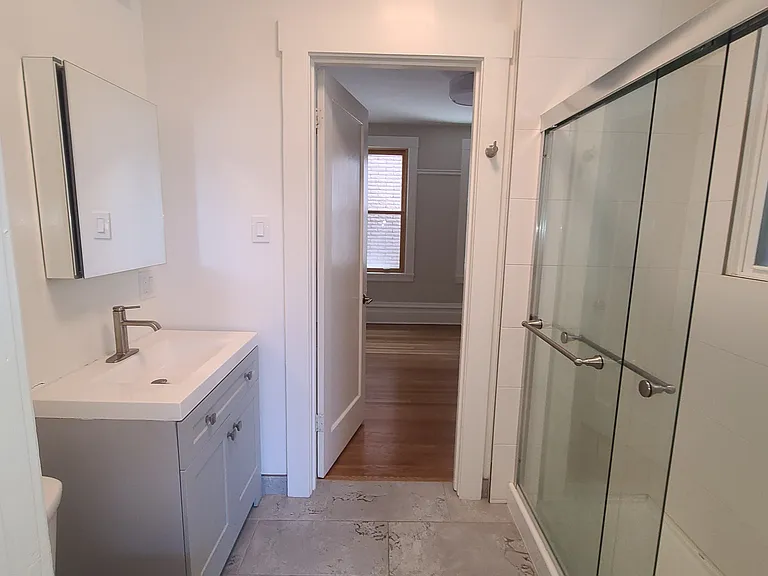 1096 Pine St #303 — Photo 8