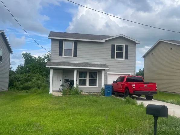 930 21st St, Hempstead, TX 77445