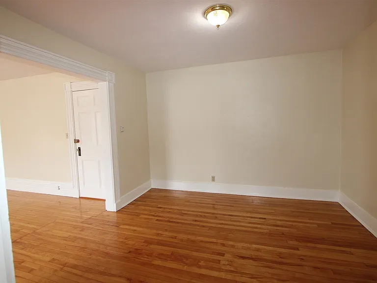 122 Elm St #D — Photo 10