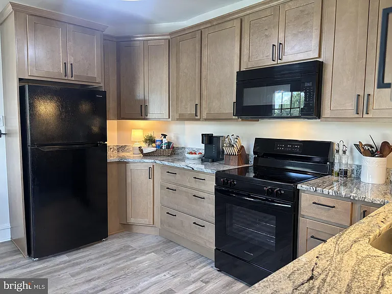 103 Main St #2 — Photo 5