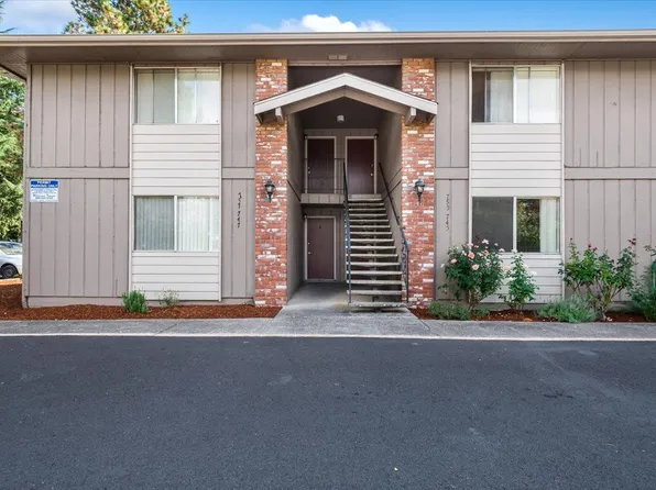 Laurel Park Apartments