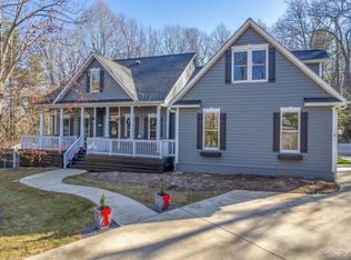 124 Apple Ln, Laurel Park, NC 28739