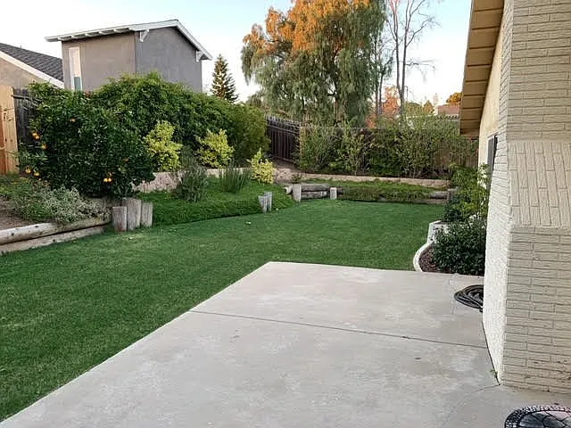 1869 Clearwater Dr — Photo 2