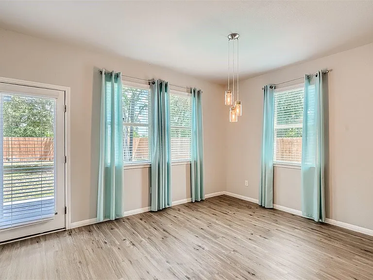 501 Cinnamon Teal Ln — Photo 3