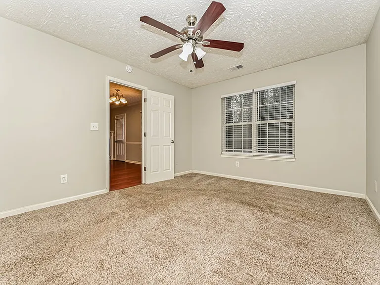 434 Fairhaven Ct — Photo 7