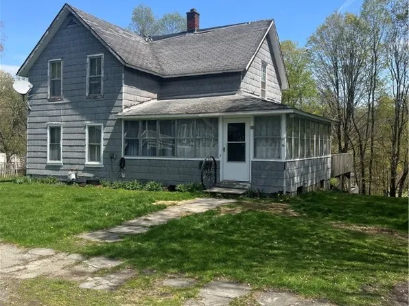 82 Saint John St, Walton, NY 13856
