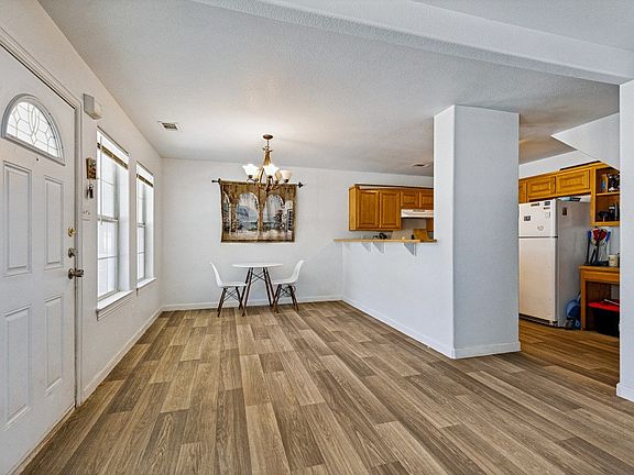 4th image of 11001 Shady Oaks Dr