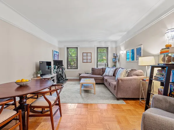 7666 Austin St APT 4B, Flushing, NY 11375