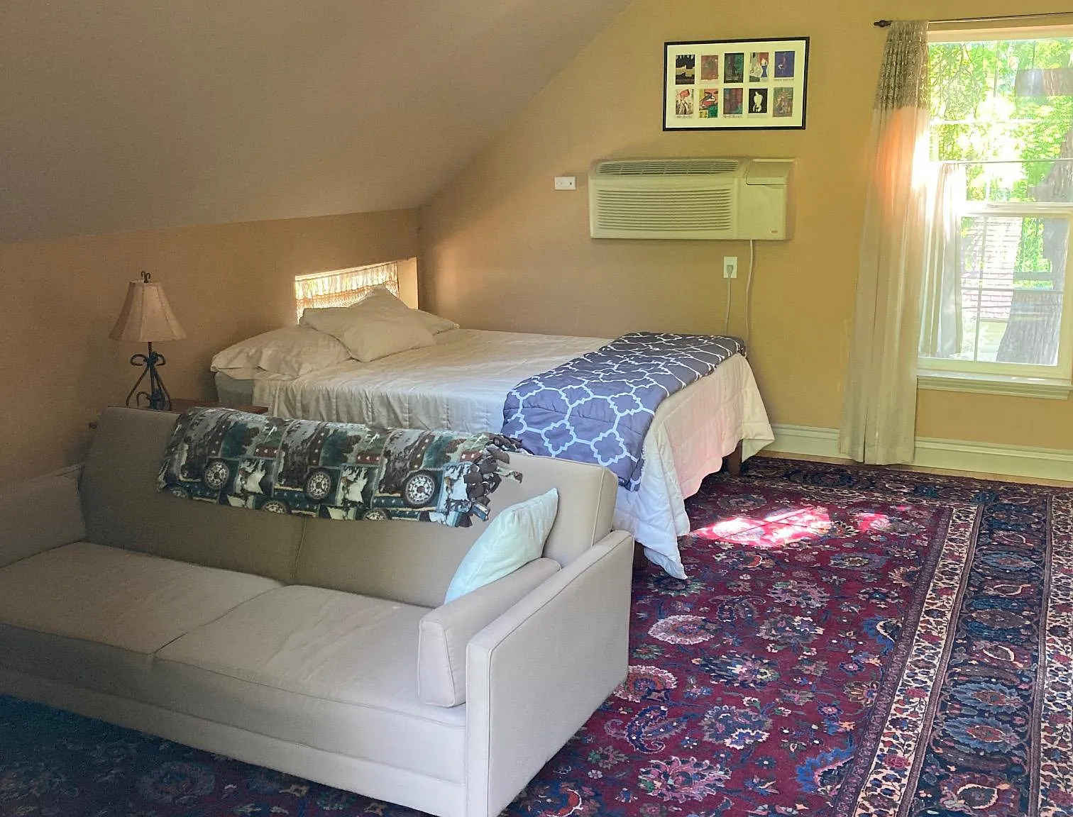 Studio, 450 sqft, $1,200 — Photo 2