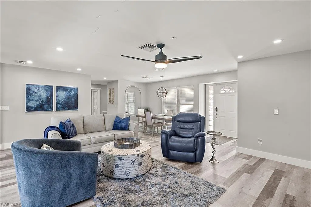 2 bed, 2.0 bath, 1582 sqft, $3,300 — Photo 3