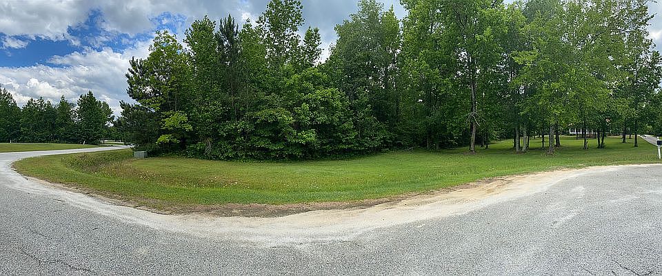 2nd image of 814 Madelyn Dr
