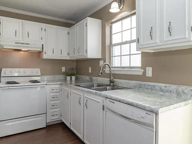 2018 Briar Ct — Photo 17