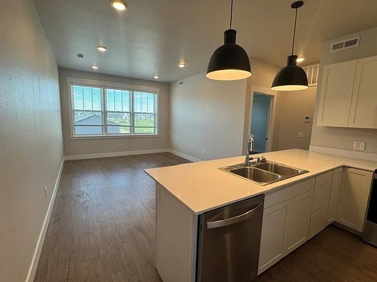 6165 Farmstead Ave — Photo 12