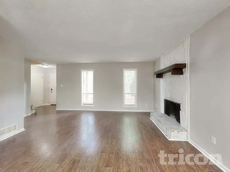 209 Park Place Dr — Photo 3