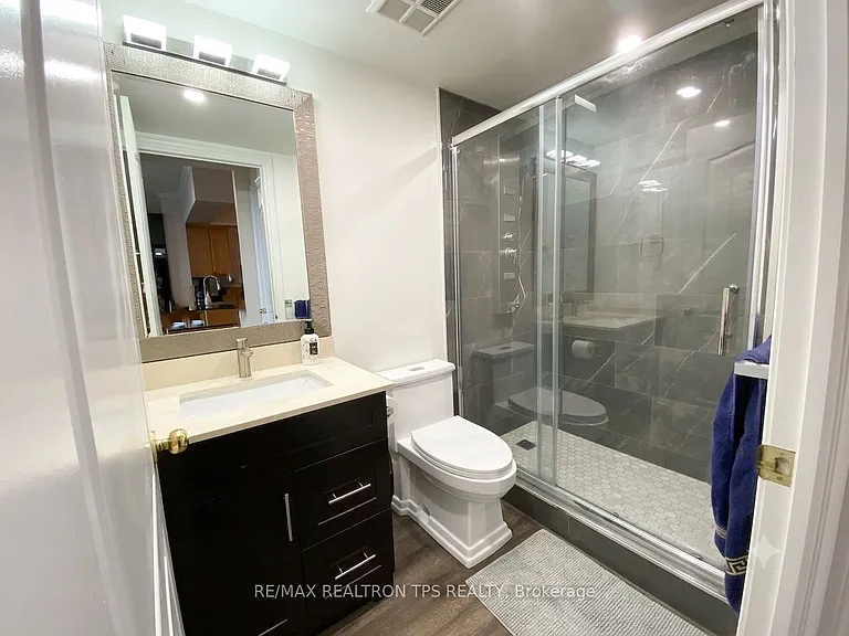 18 William Carson Cres #Penthouse 903 — Photo 9