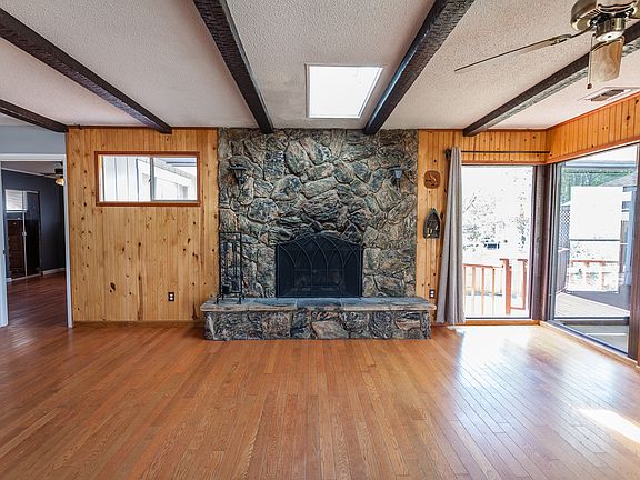 4th image of 2206 Hidden Waters Dr E