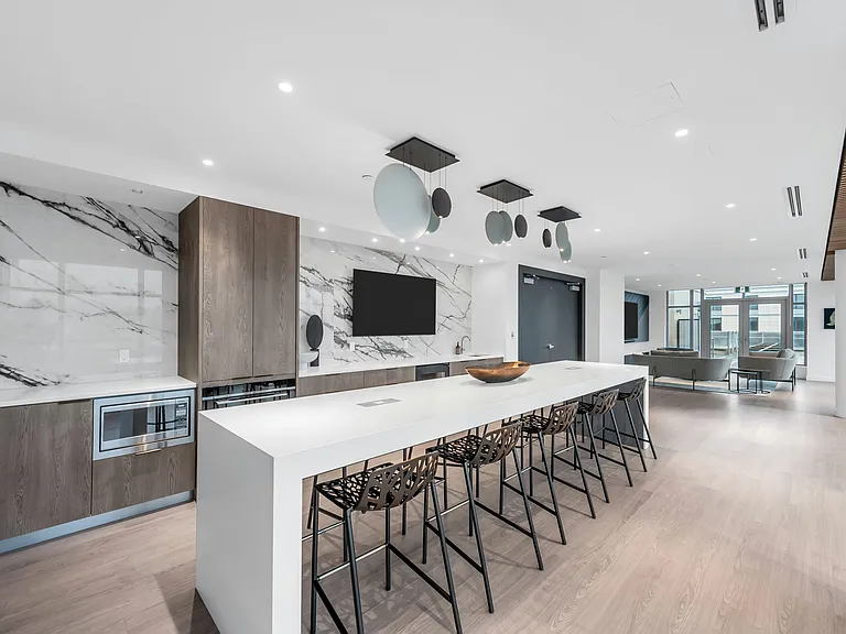 755 Harbourside Dr #320 — Photo 14