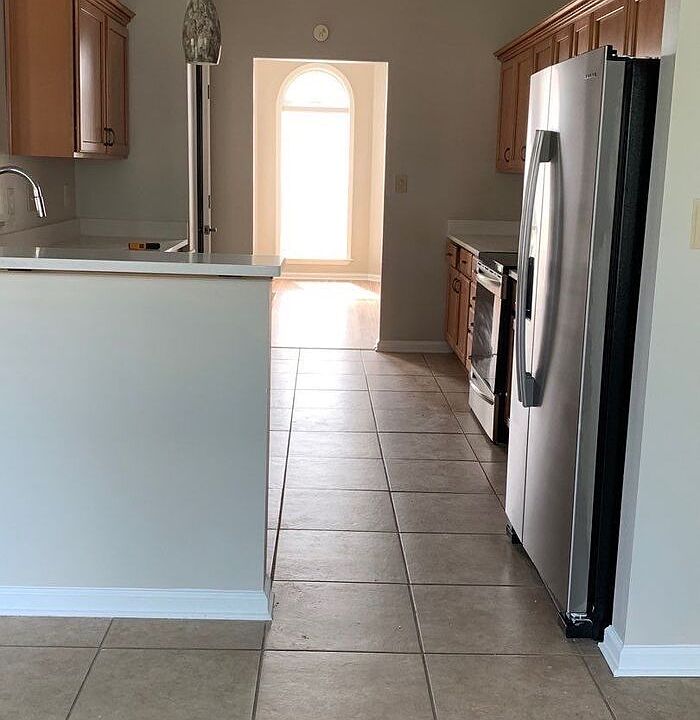 2nd image of 1562 Sawmill Creek Ln