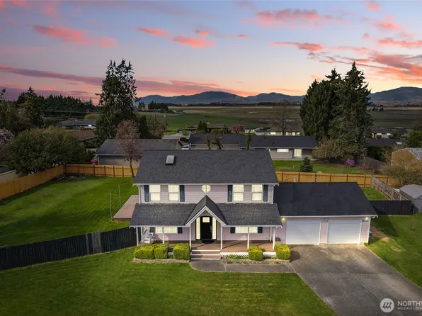 12082 Saint Andrews Court, Burlington, WA 98233