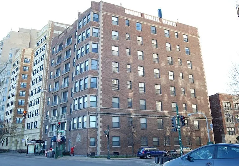 3330 N Lake Shore Dr — Photo 2